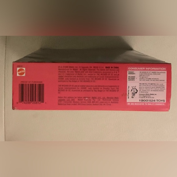 Wizard of Oz ~ Barbie as Dorothy - Picture 6 of 7